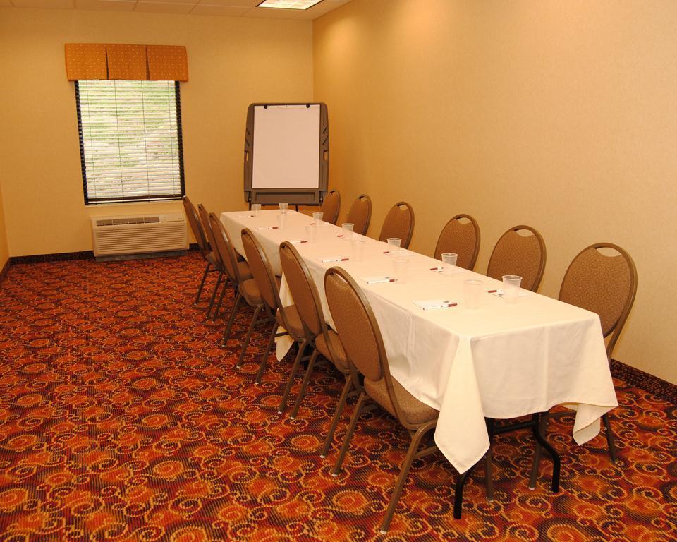 אלטונה Comfort Suites מראה חיצוני תמונה