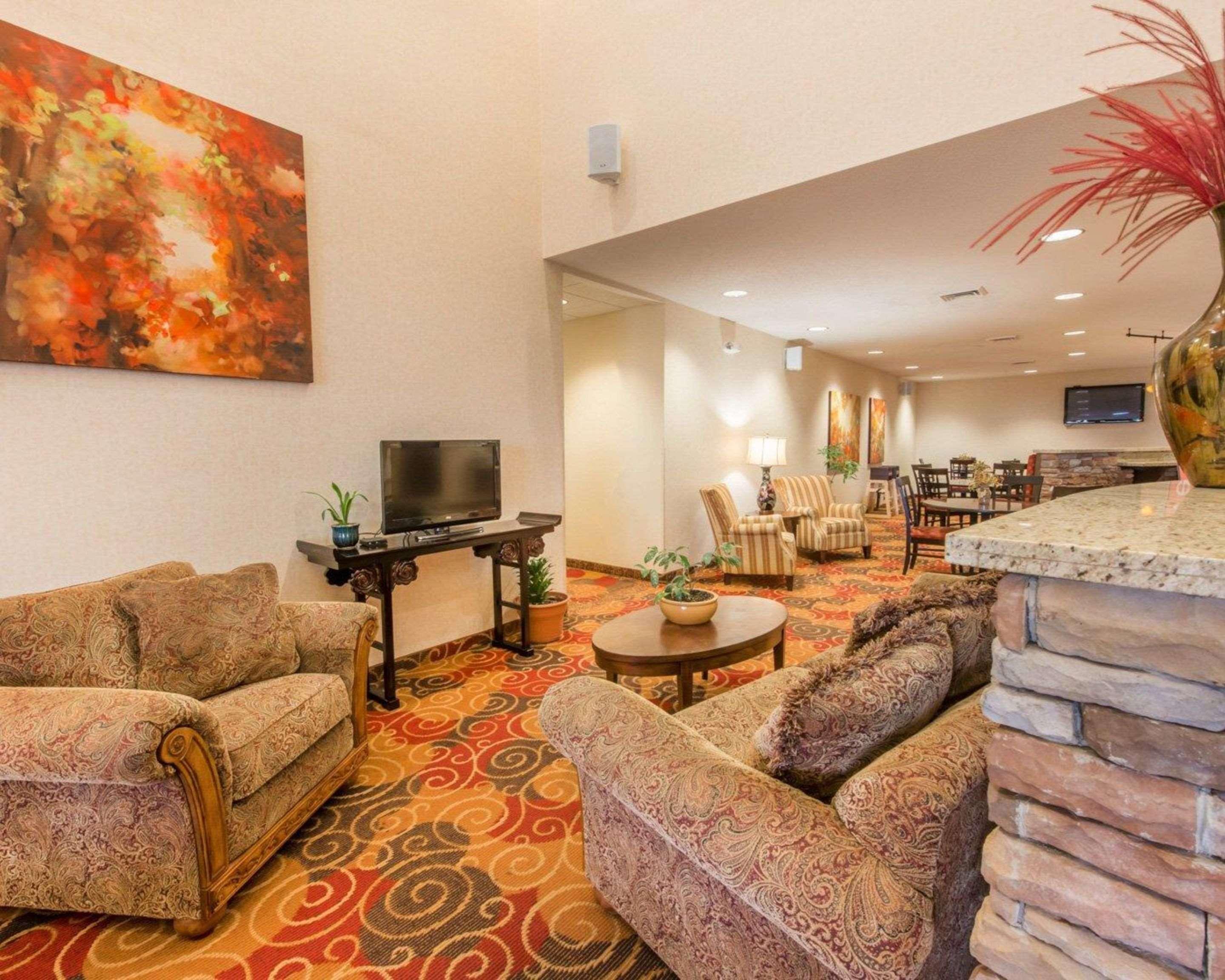 אלטונה Comfort Suites מראה חיצוני תמונה