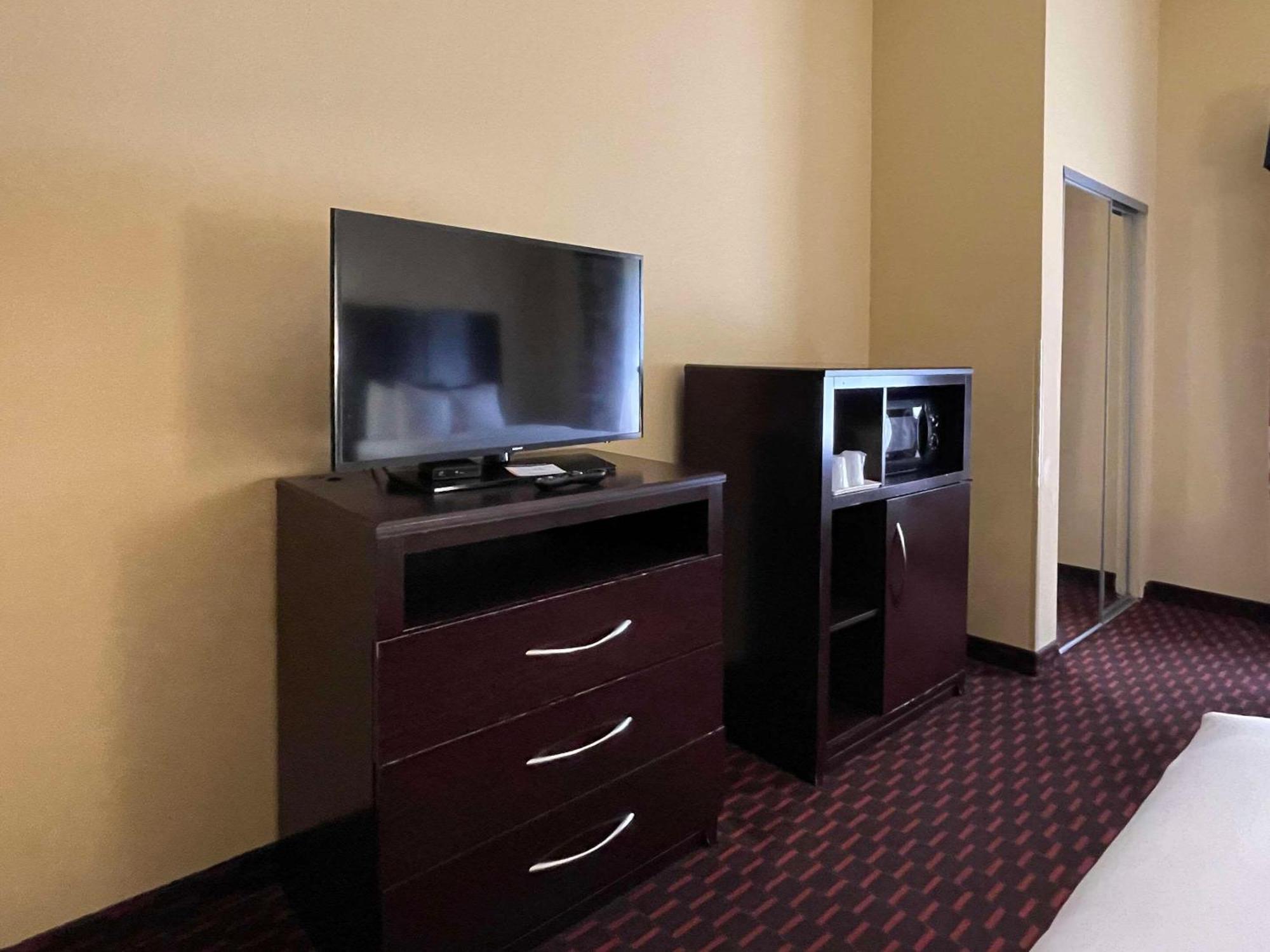 אלטונה Comfort Suites מראה חיצוני תמונה