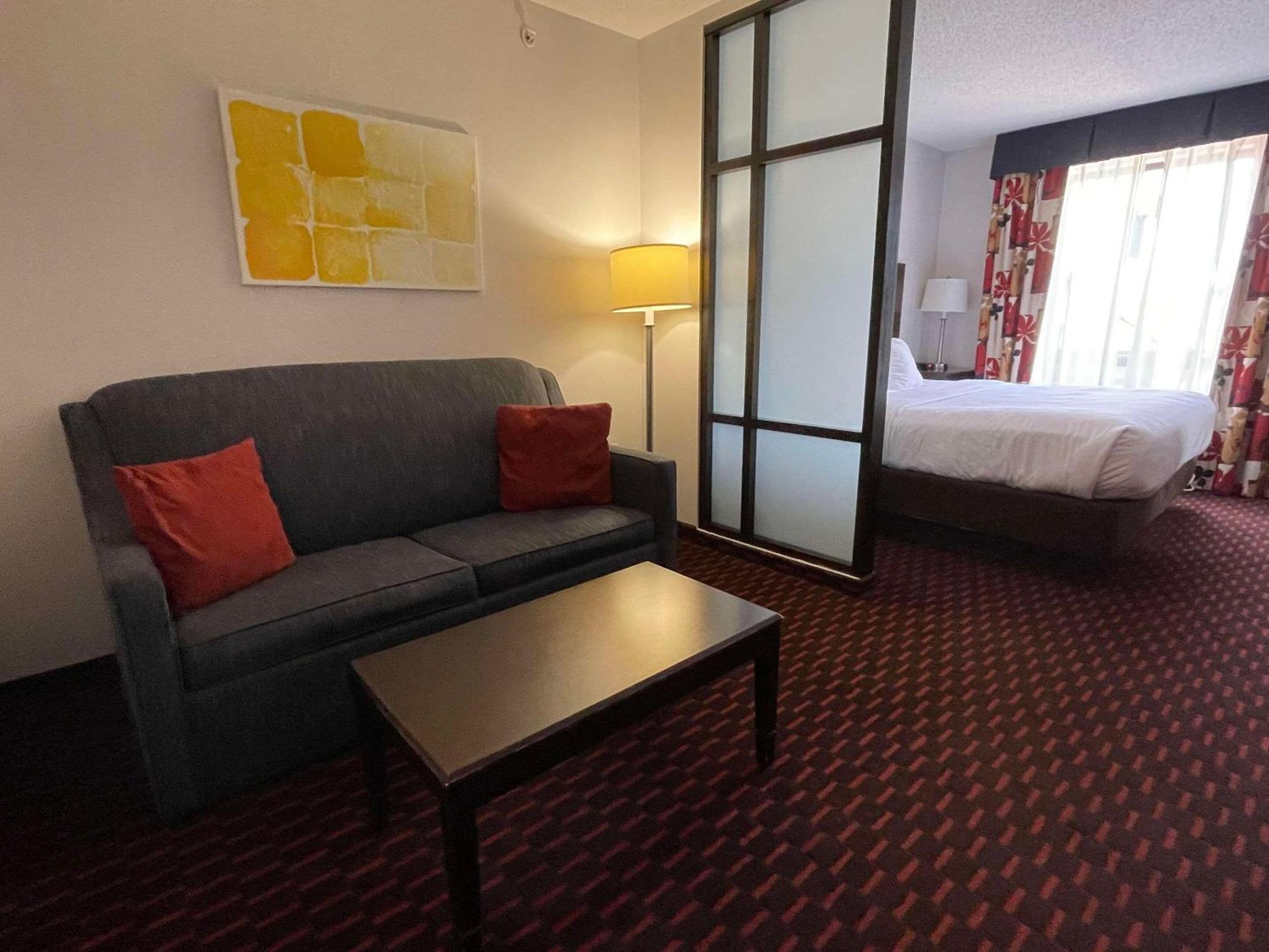אלטונה Comfort Suites מראה חיצוני תמונה