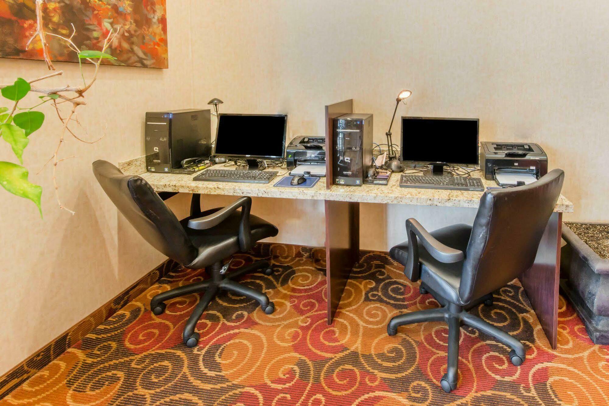 אלטונה Comfort Suites מראה חיצוני תמונה